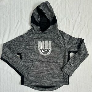 Nike Dri-Fit Boys Gray Hoodie XL Athletic Sweatshirt Swoosh Logo Pullover